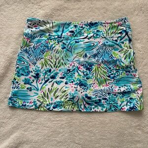 EUC Aryeh large skort in a cute blue/green print